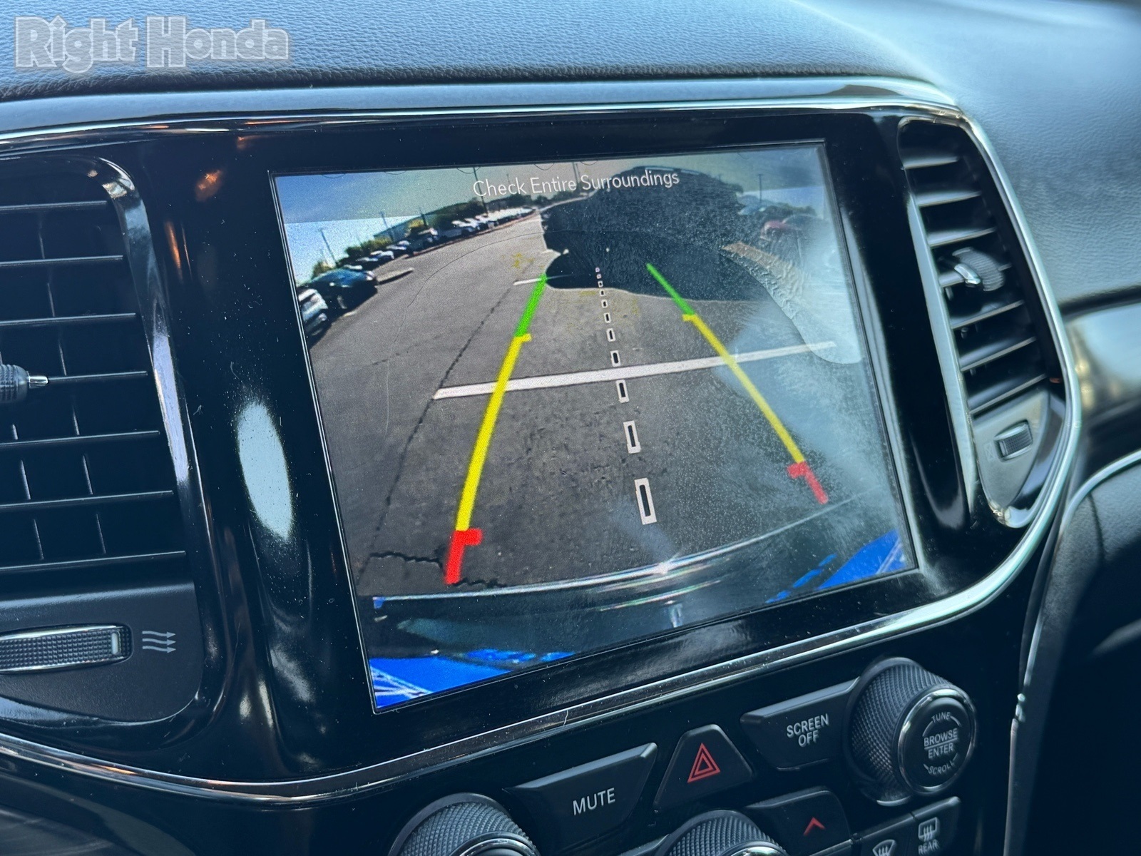 Vehicle image 15 of 31