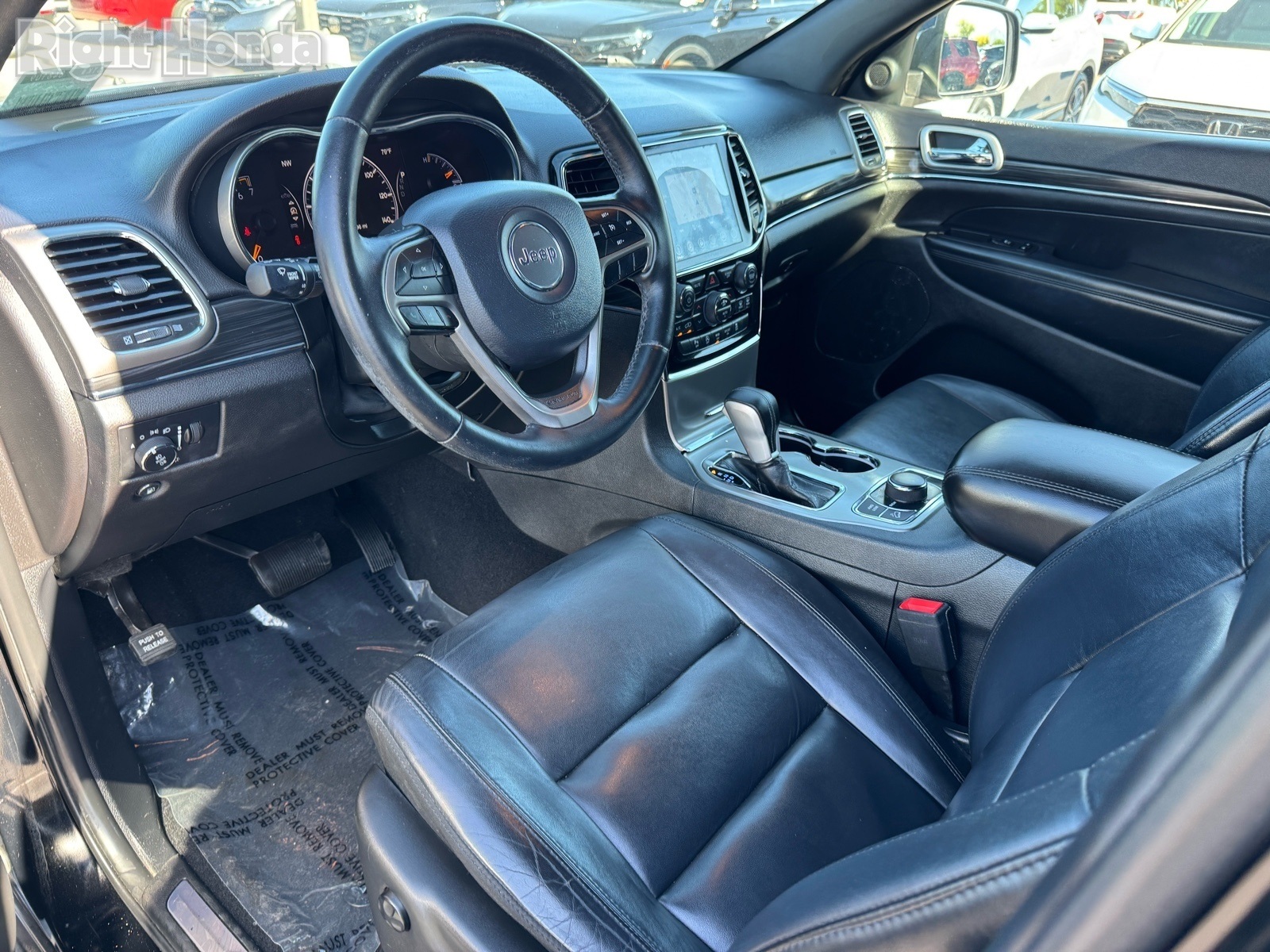 Vehicle image 12 of 31