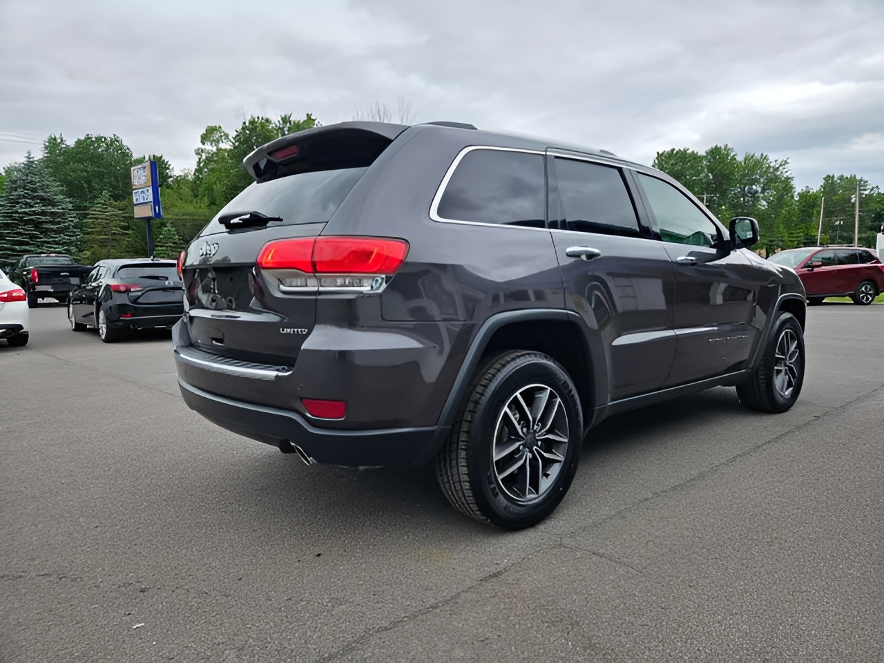 Vehicle image 85 of 91