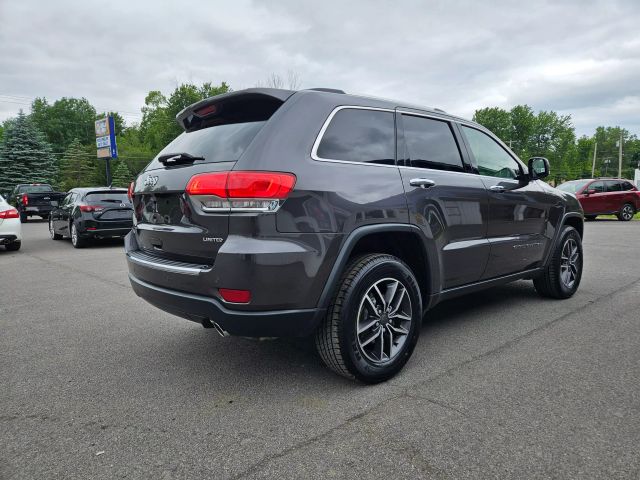 Vehicle image 10 of 91