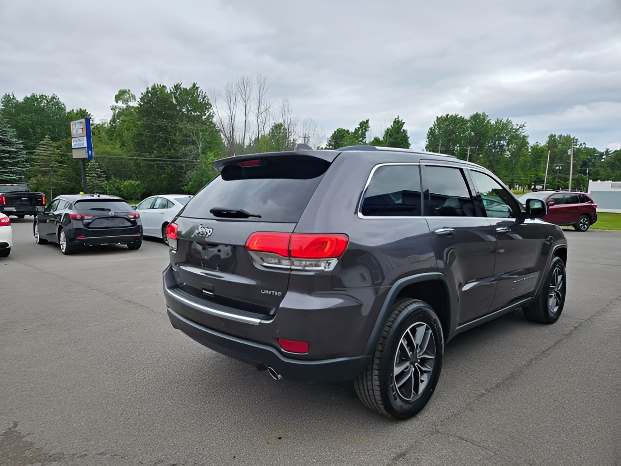 Vehicle image 84 of 91