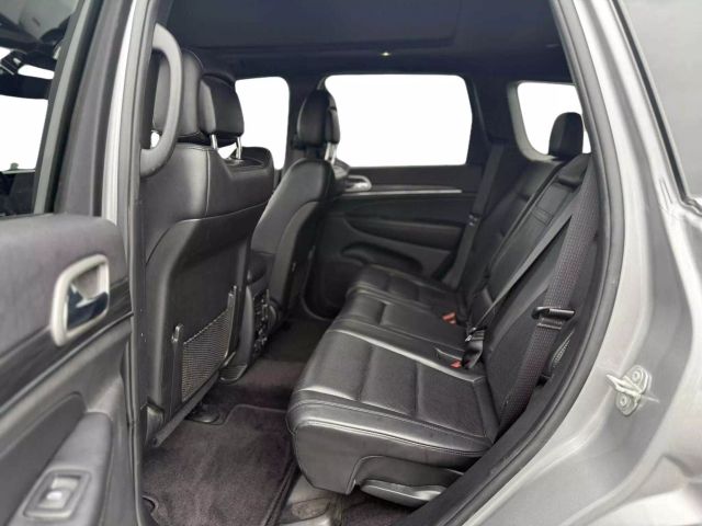 Vehicle image 22 of 26