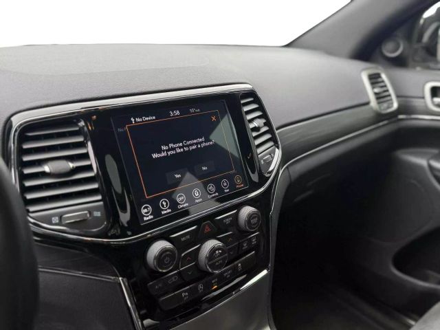 Vehicle image 18 of 26