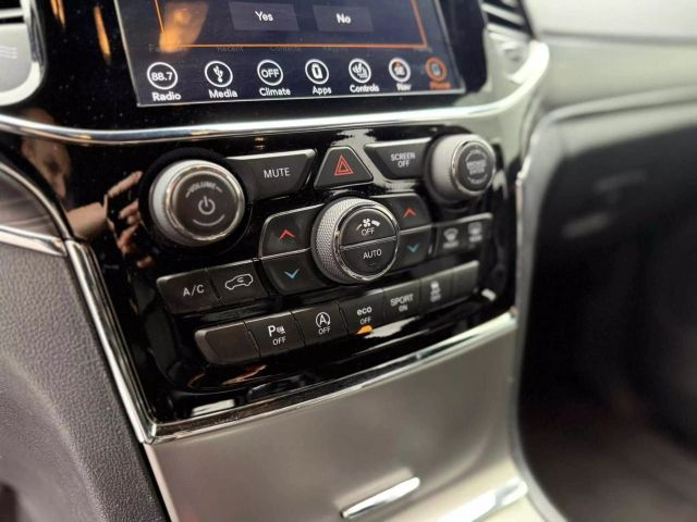 Vehicle image 20 of 26
