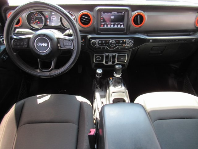 Vehicle image 20 of 44