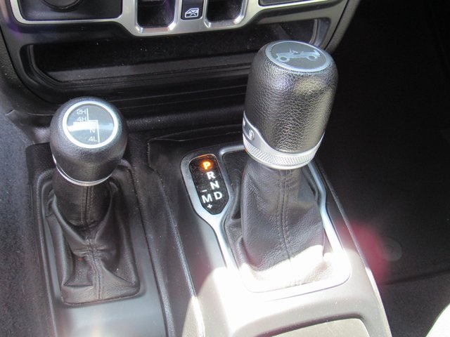 Vehicle image 29 of 44