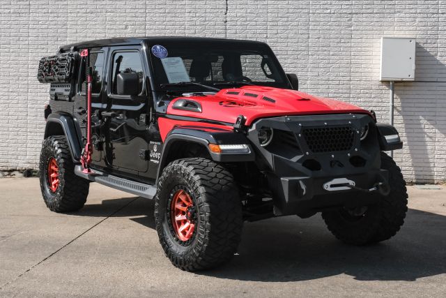 2019 Jeep Wrangler Unlimited Sahara Image 3 of 29
