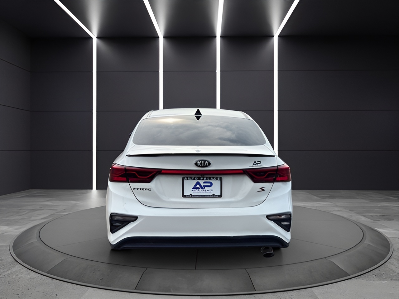 Vehicle image 26 of 28
