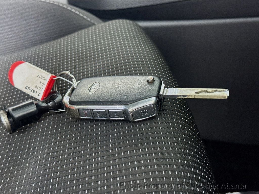 Vehicle image 22 of 35