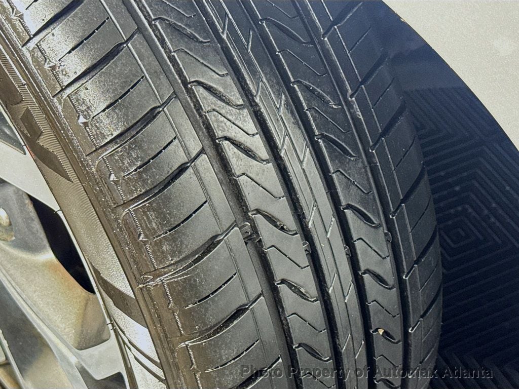 Vehicle image 7 of 35