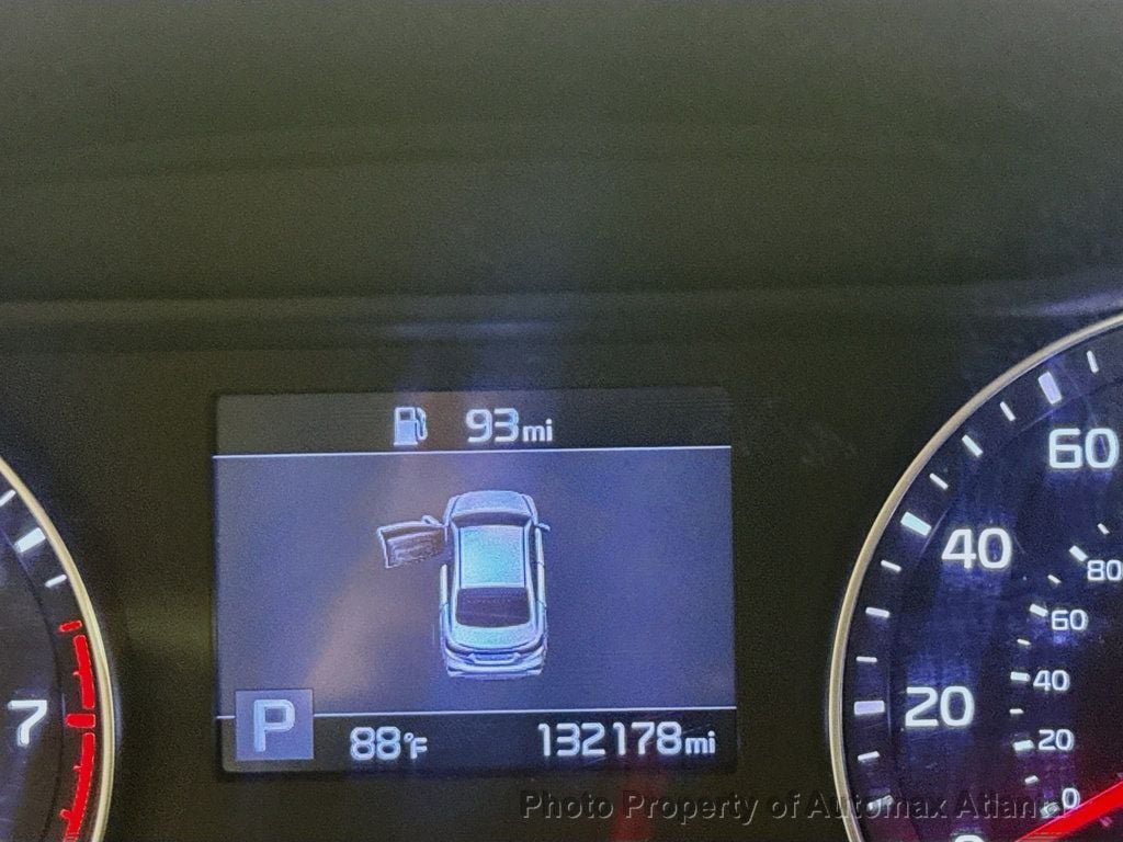 Vehicle image 17 of 35