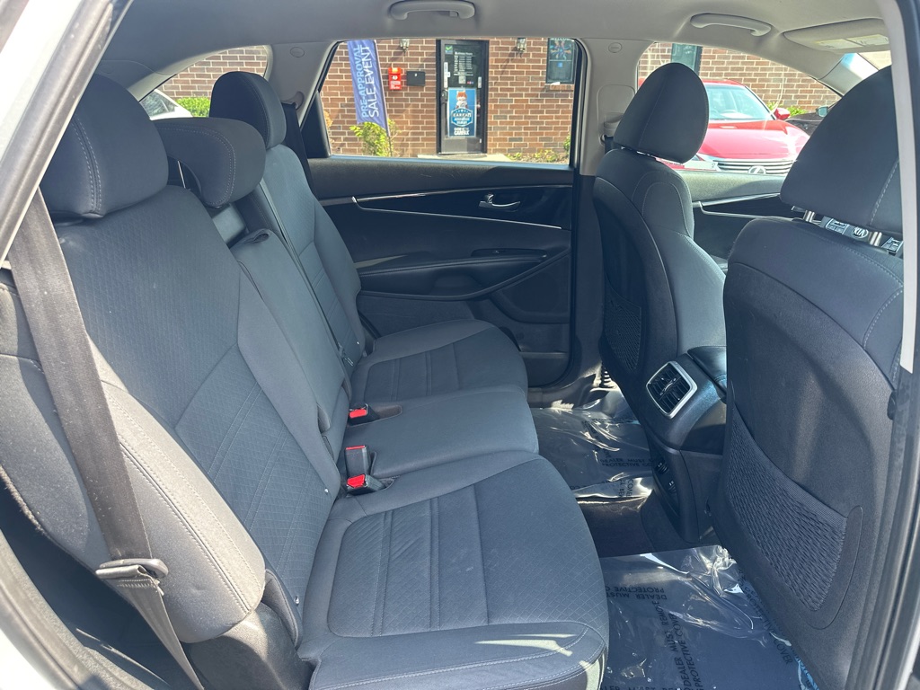 Vehicle image 19 of 39