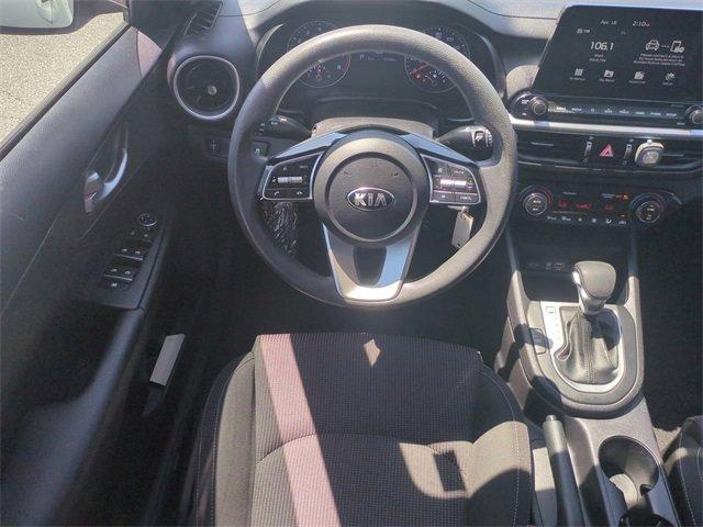 Vehicle image 16 of 32