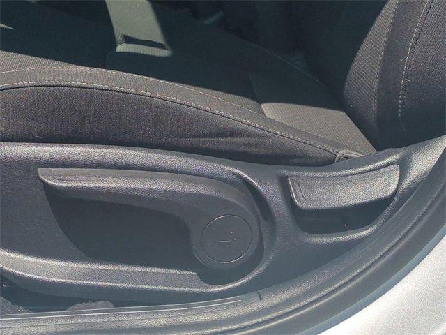 Vehicle image 20 of 32