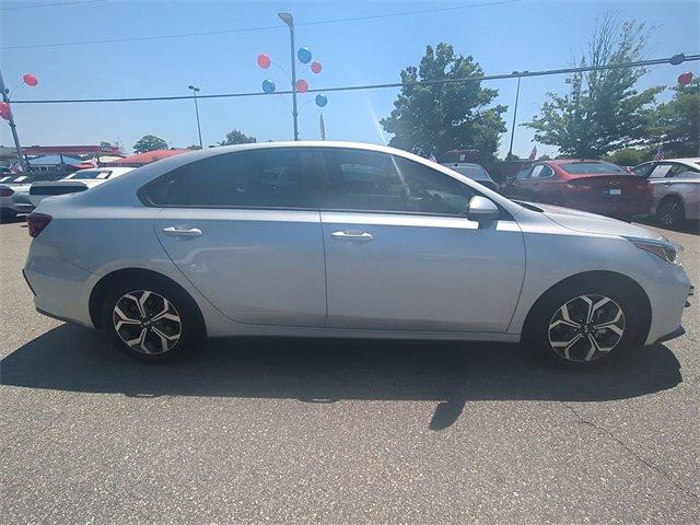 Vehicle image 7 of 32