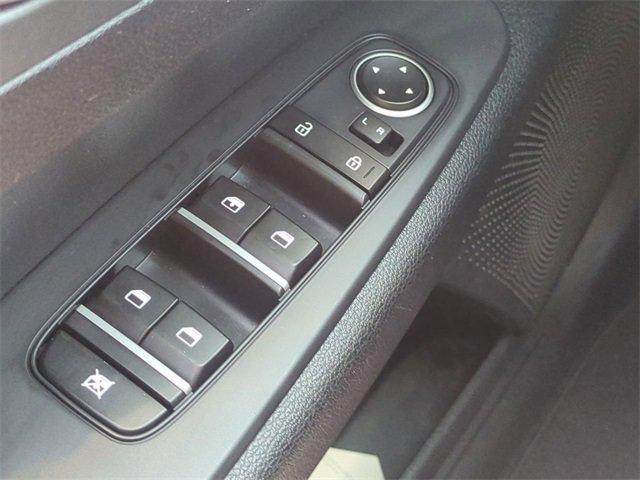 Vehicle image 22 of 32