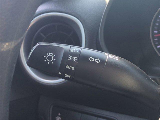 Vehicle image 26 of 32