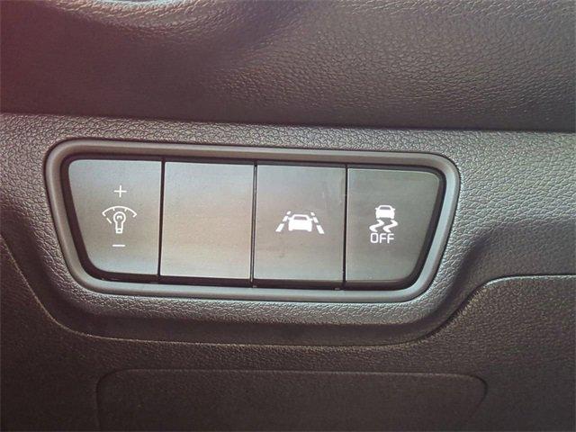 Vehicle image 23 of 32