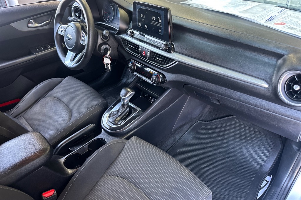 Vehicle image 20 of 38
