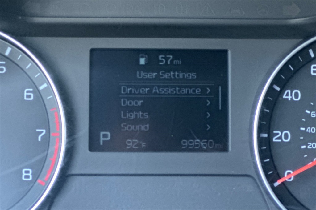 Vehicle image 33 of 38
