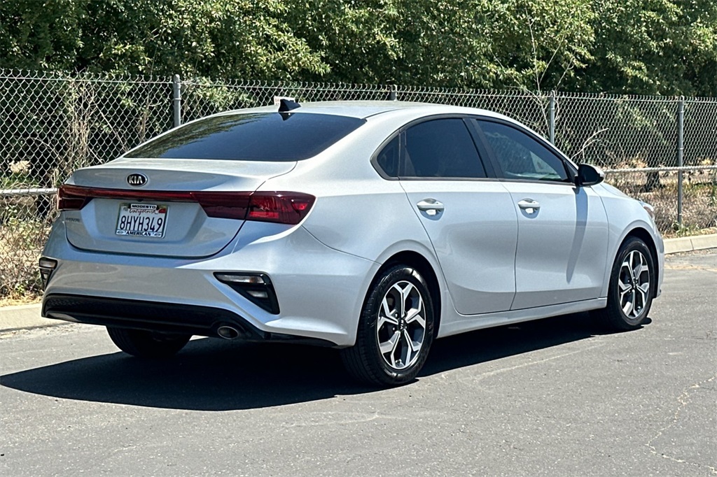 Vehicle image 6 of 38