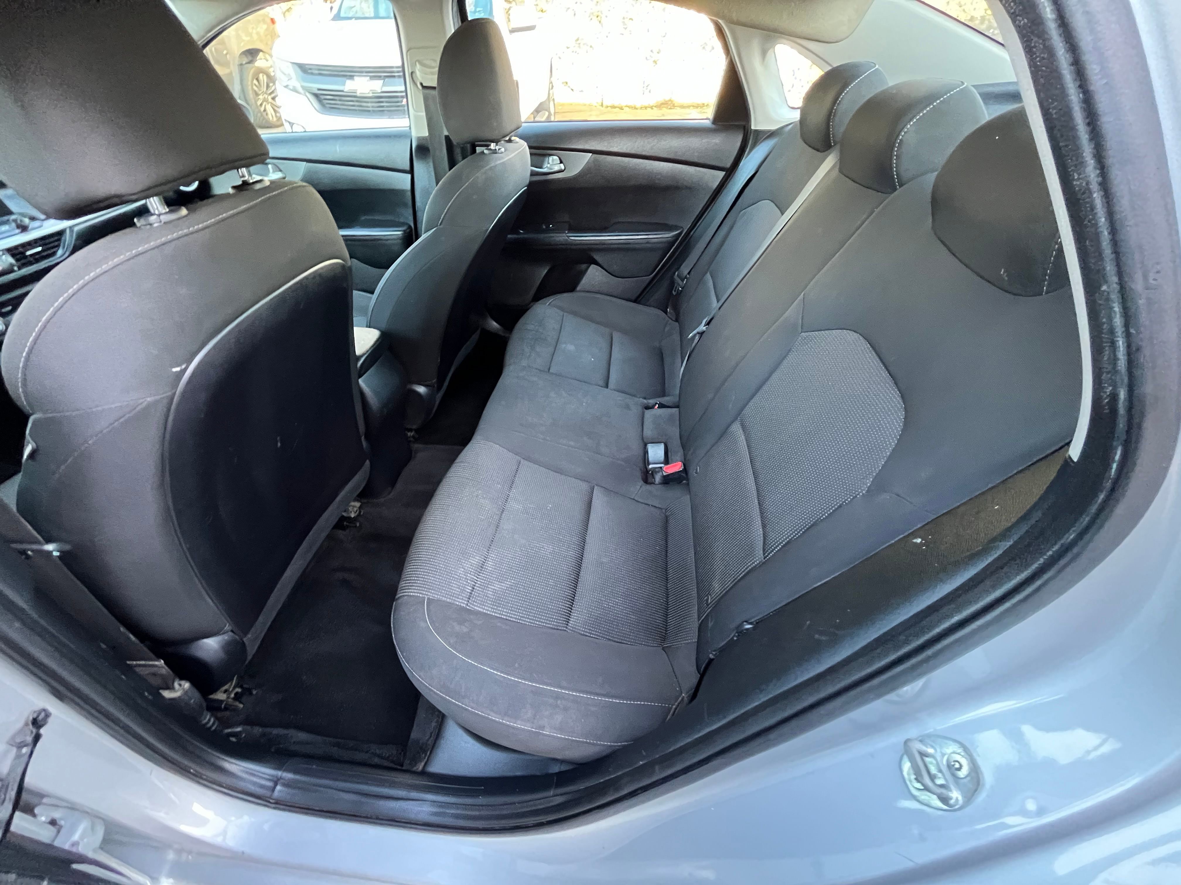 Vehicle image 25 of 63