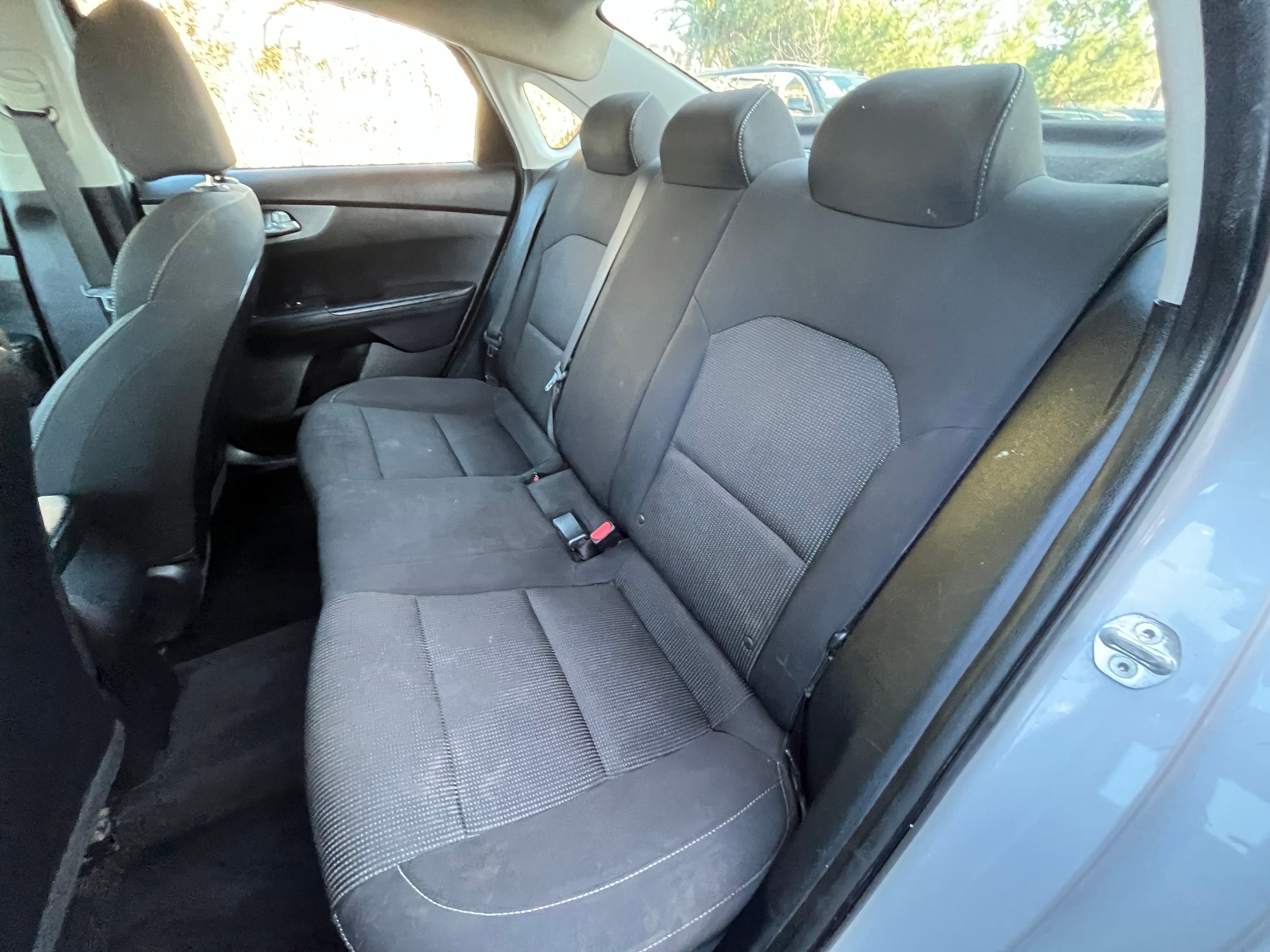 Vehicle image 27 of 63