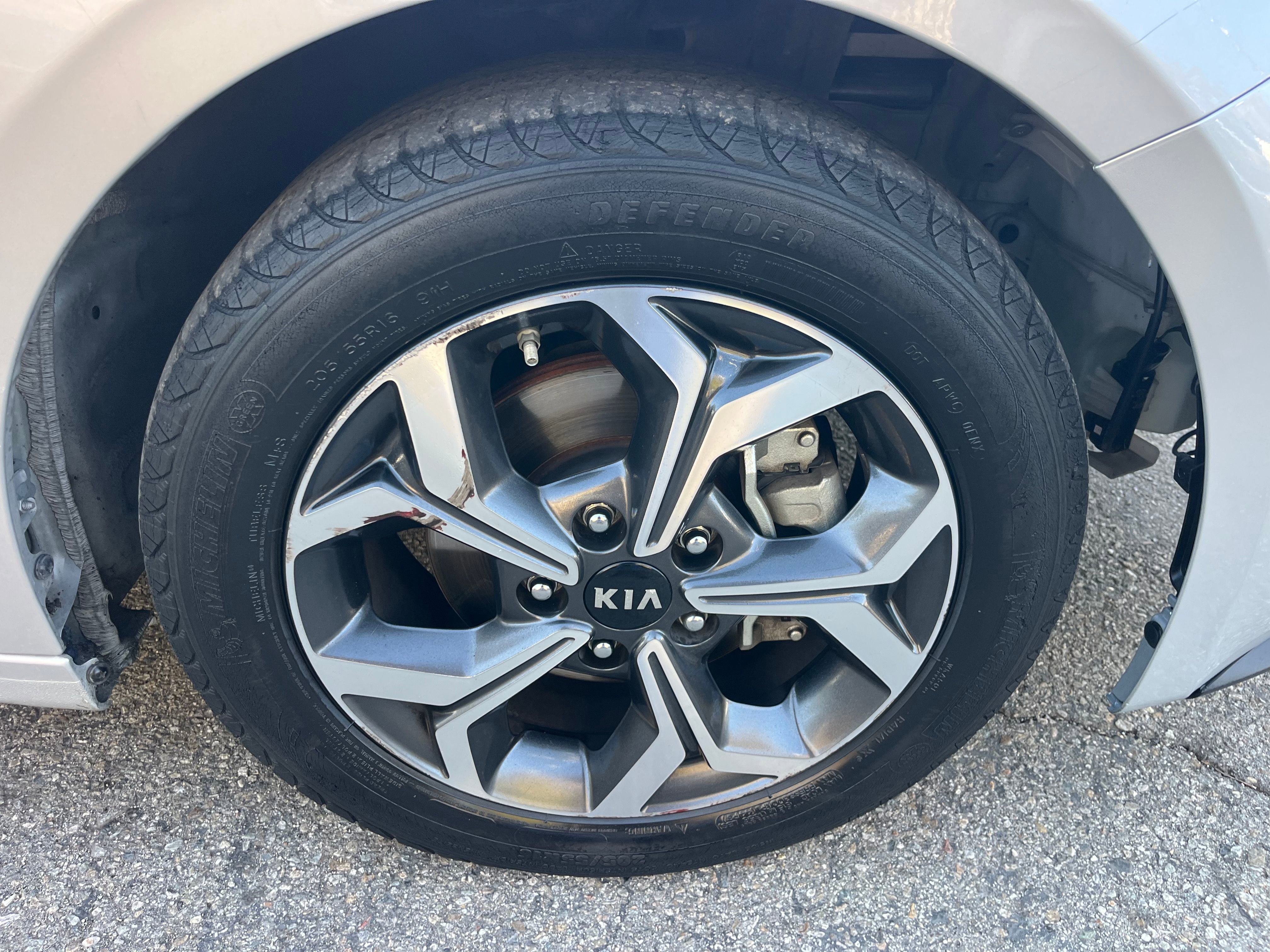 Vehicle image 61 of 63