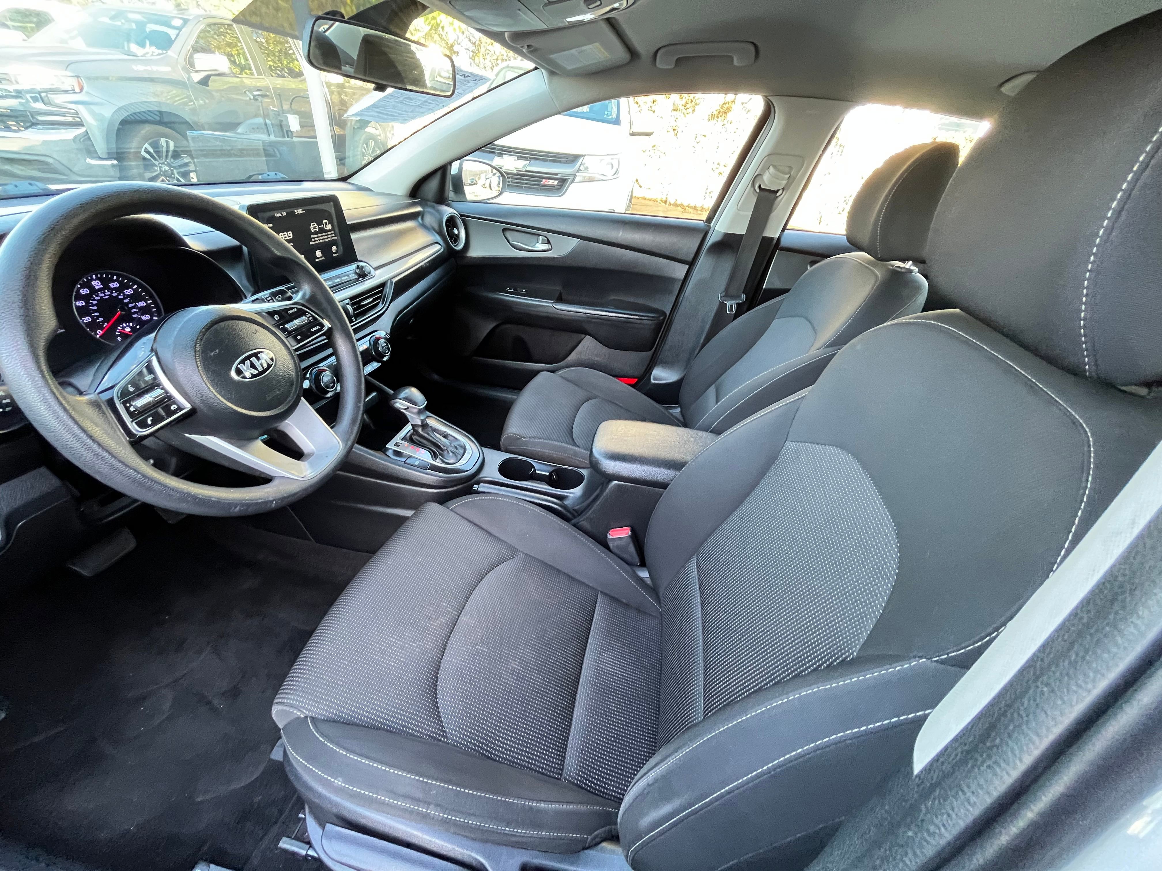 Vehicle image 37 of 63