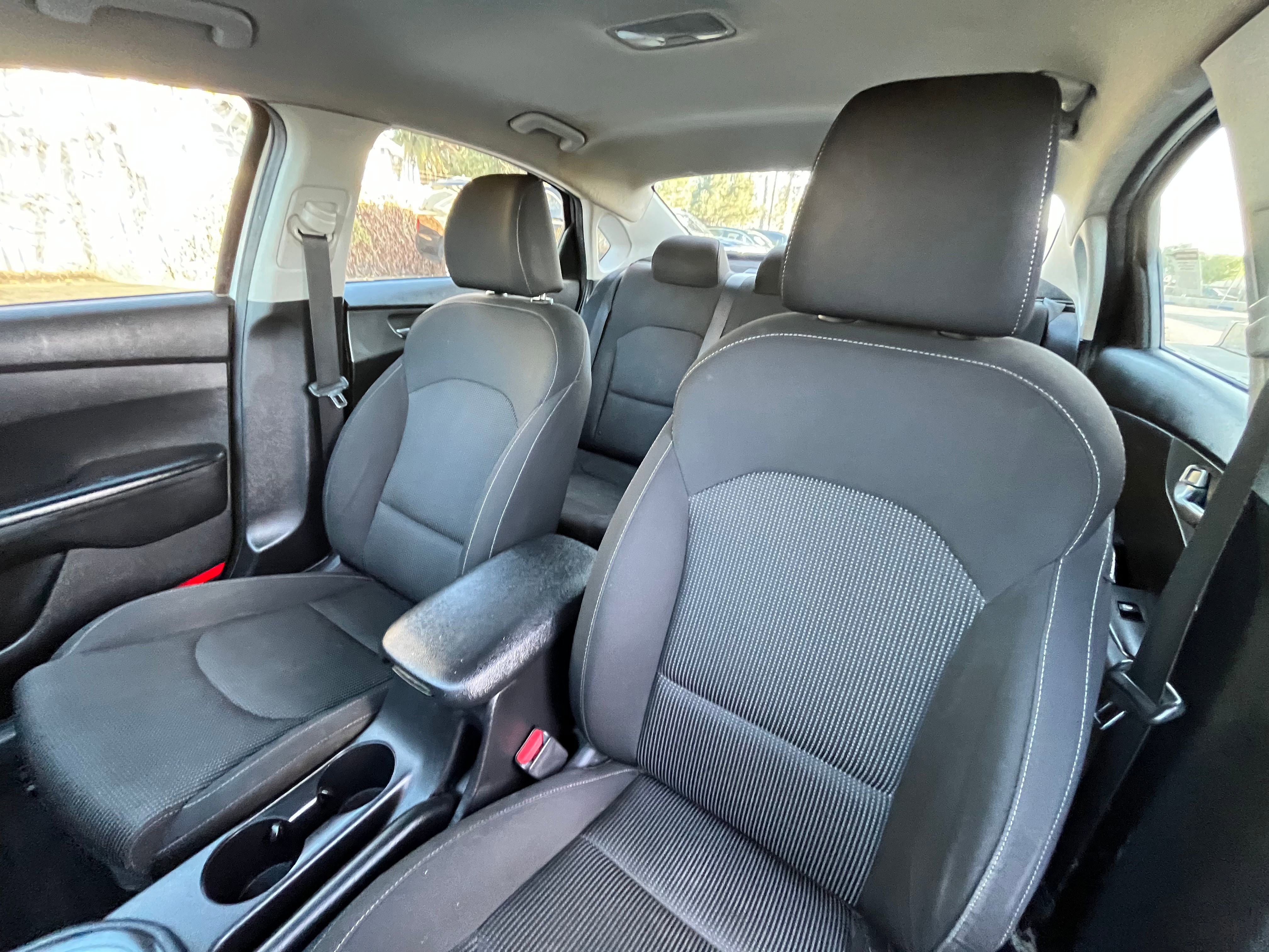 Vehicle image 35 of 63