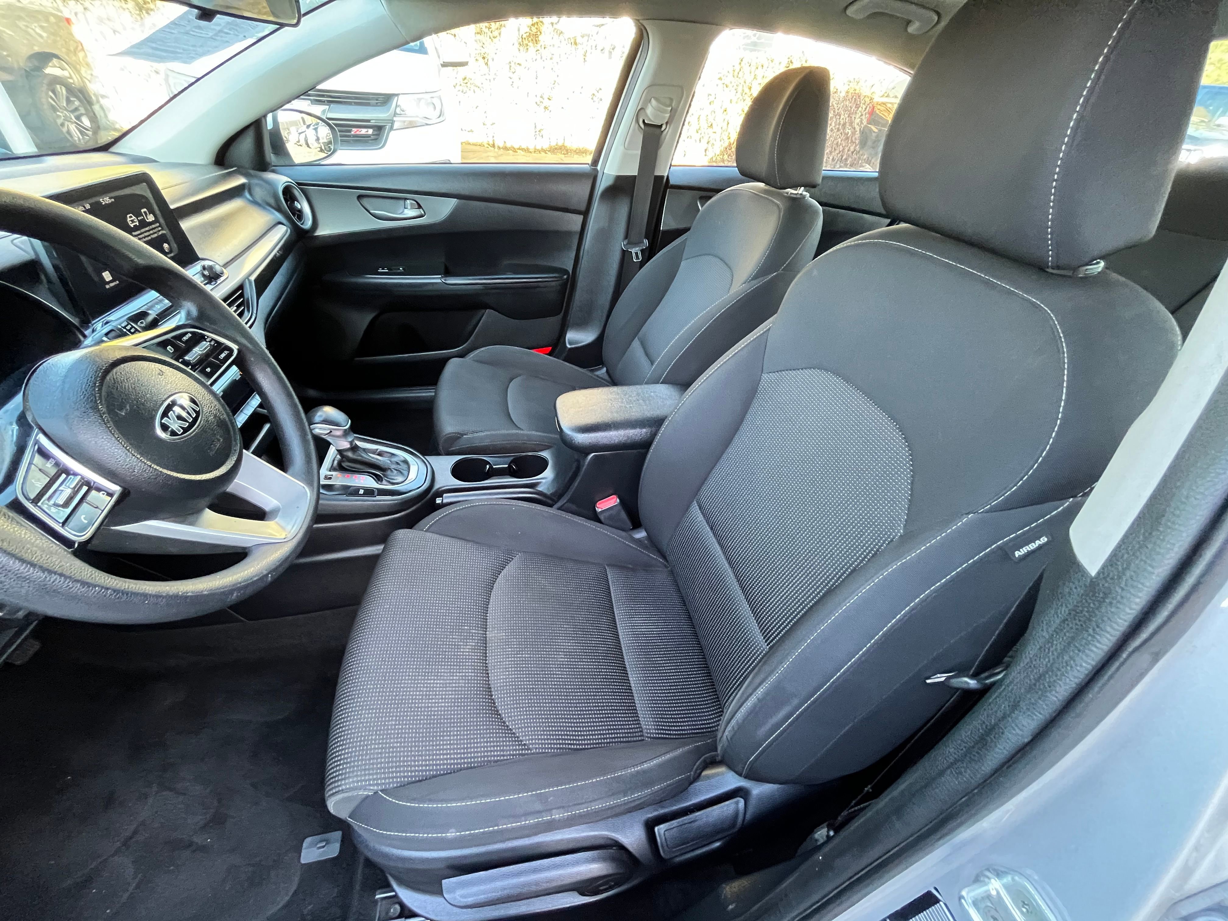 Vehicle image 32 of 63