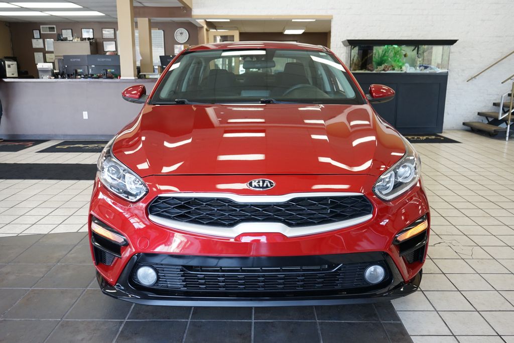 2019 Kia Forte LXS Image 3 of 45