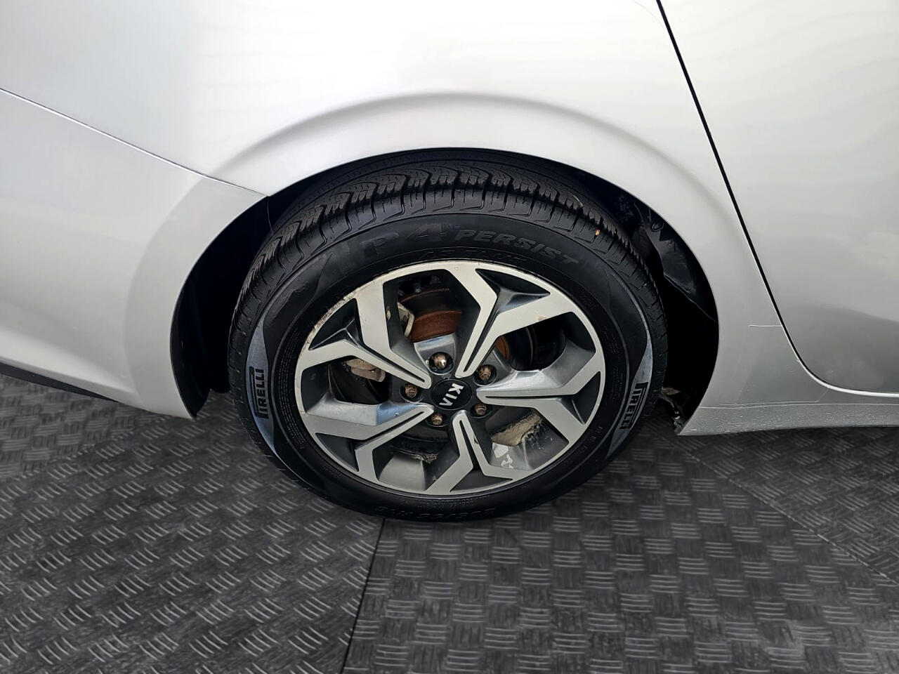 Vehicle image 14 of 36