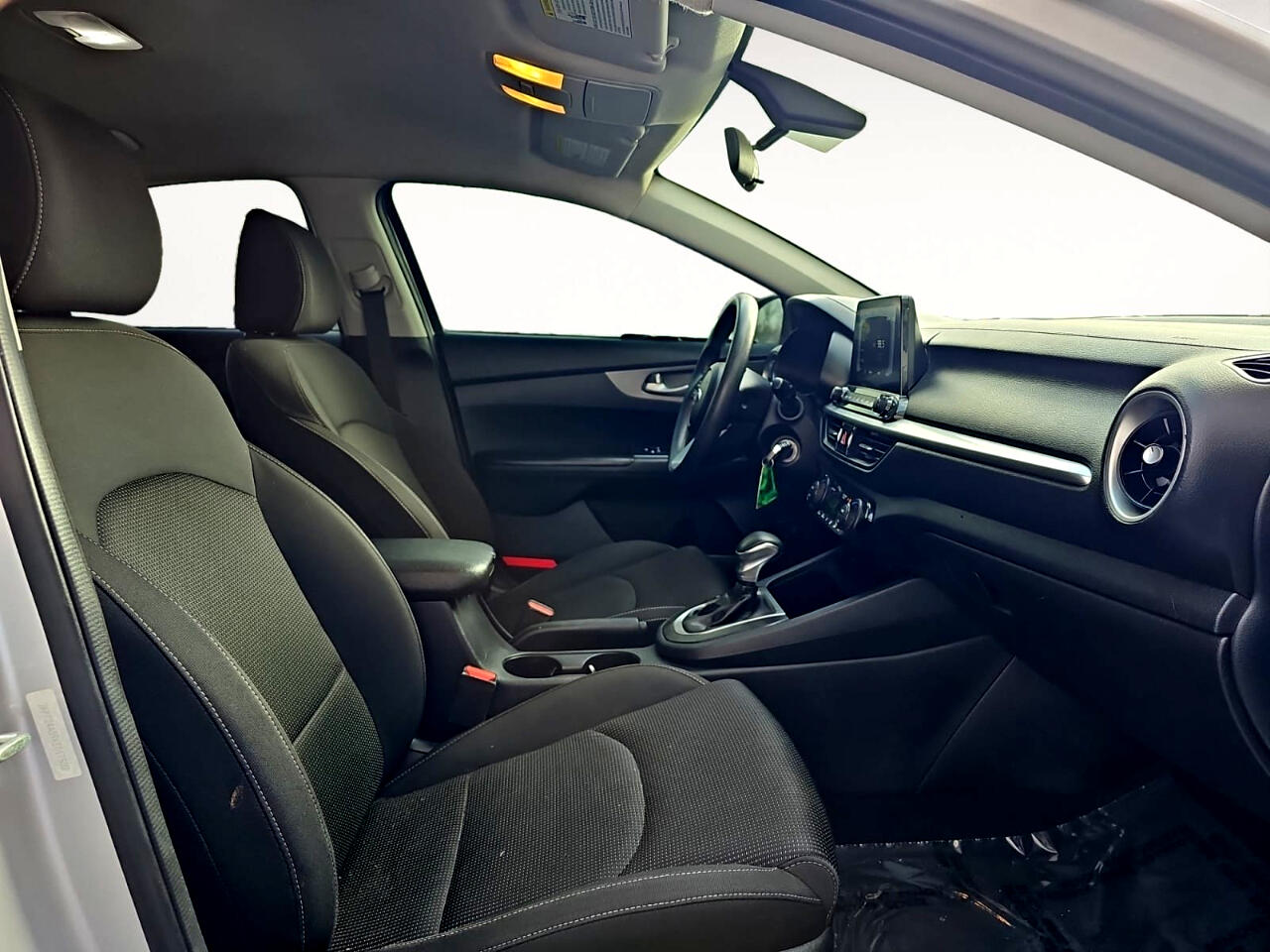 Vehicle image 24 of 36