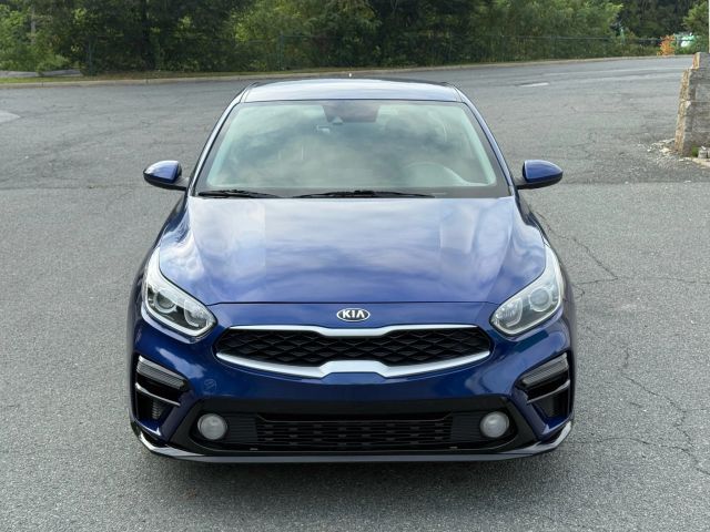 2019 Kia Forte LXS Image 2 of 37