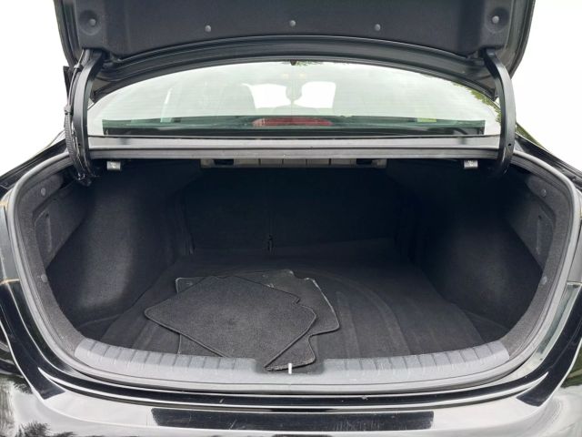 Vehicle image 19 of 32