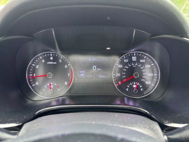 Vehicle image 14 of 32