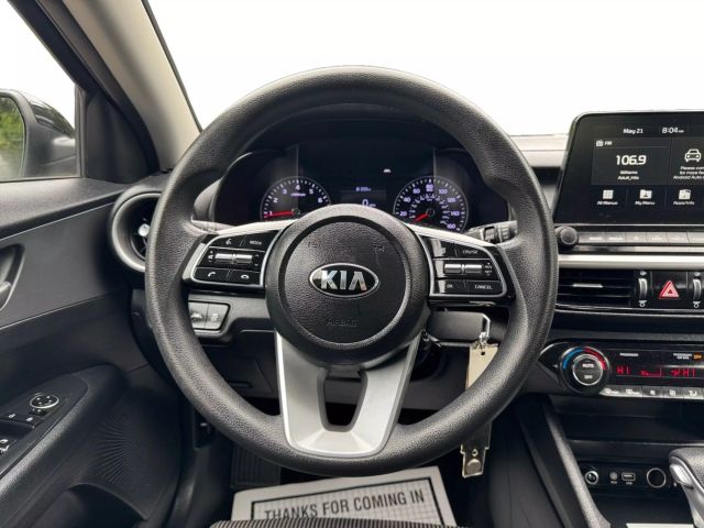 Vehicle image 13 of 32