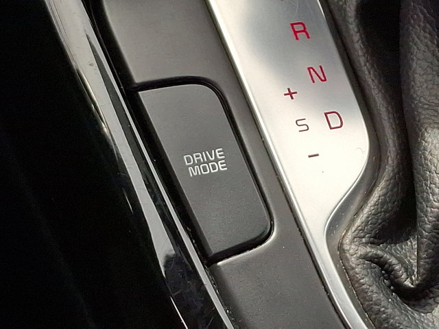 Vehicle image 25 of 30