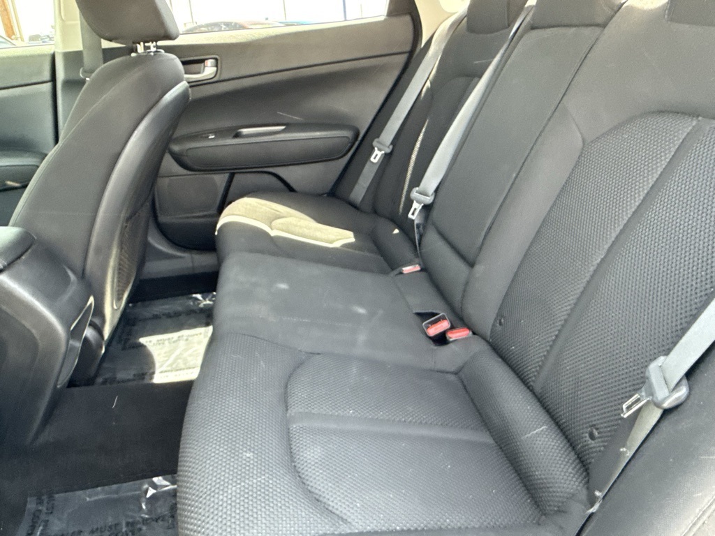 Vehicle image 20 of 23