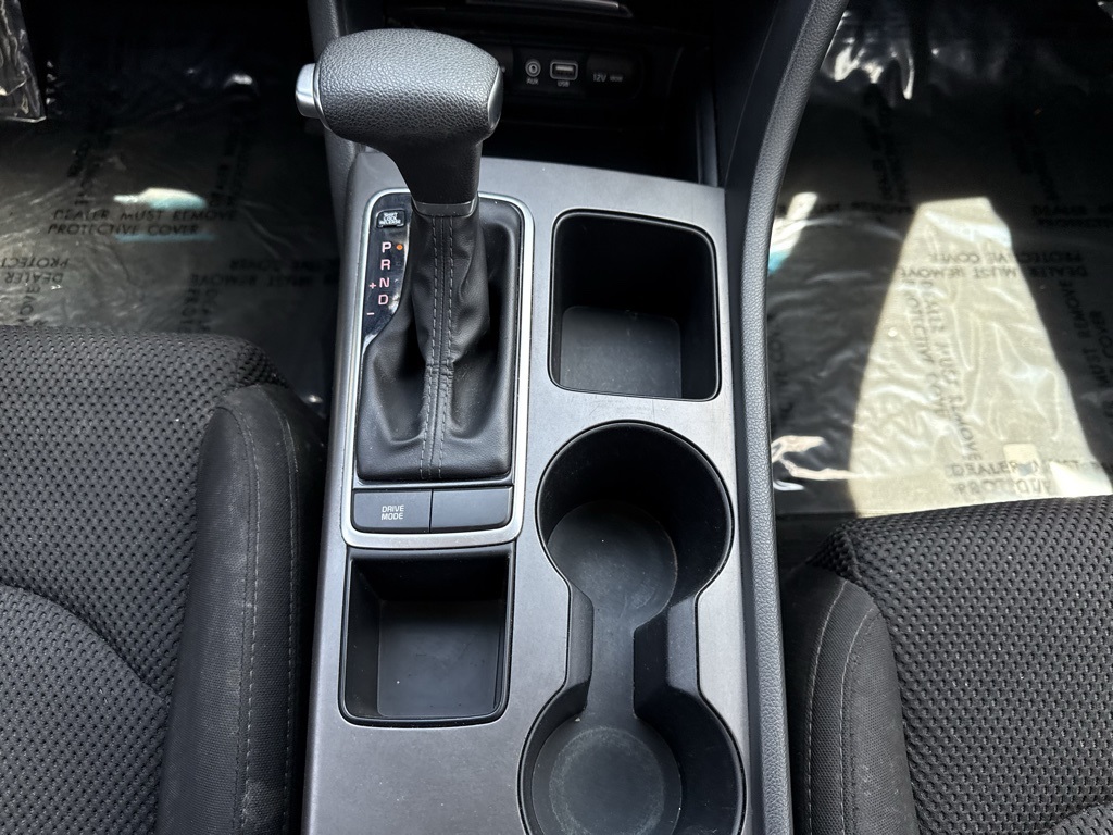 Vehicle image 18 of 23