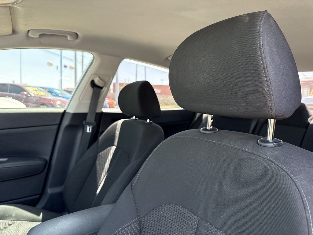 Vehicle image 12 of 23