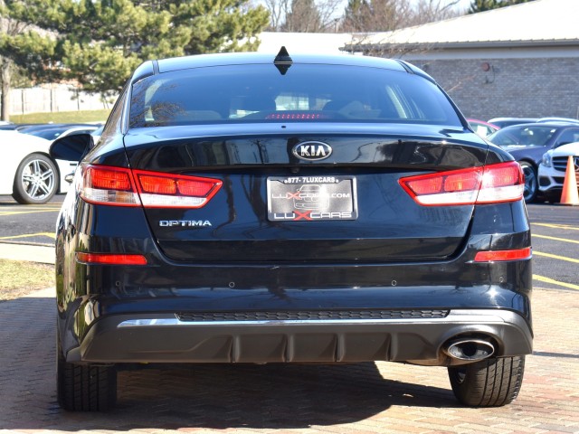 2019 Kia Optima LX Image 9 of 47