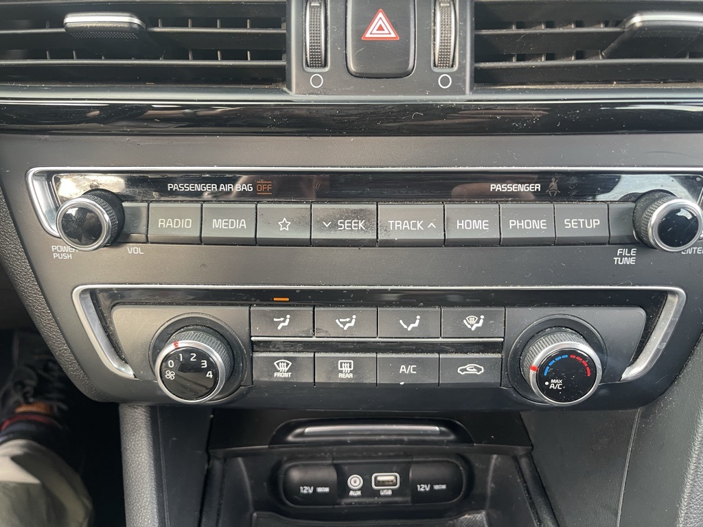 Vehicle image 12 of 14