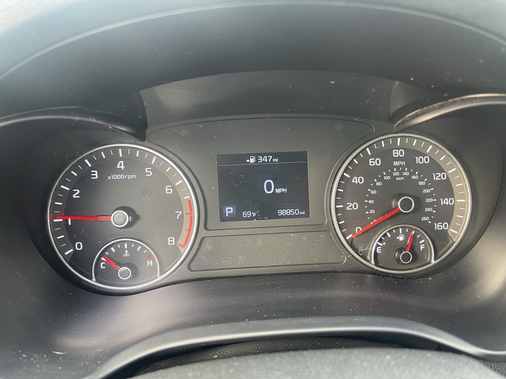 Vehicle image 9 of 14