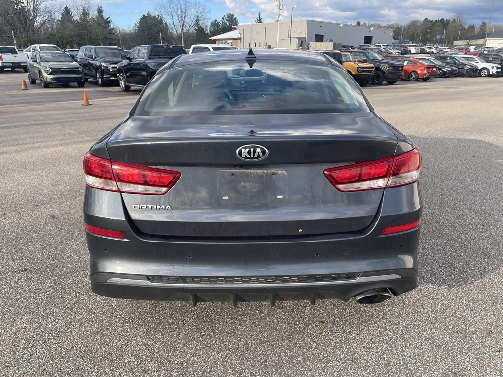 Vehicle image 4 of 14