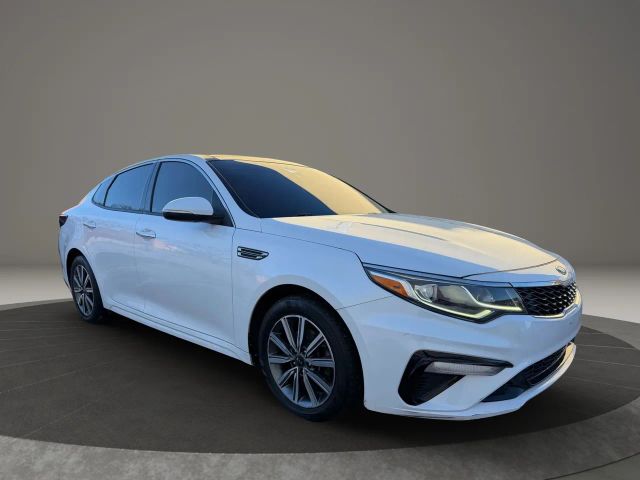 2019 Kia Optima LX Image 3 of 32