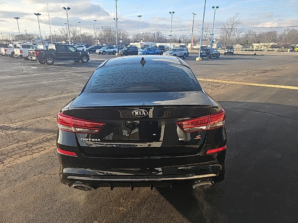 Vehicle image 8 of 24