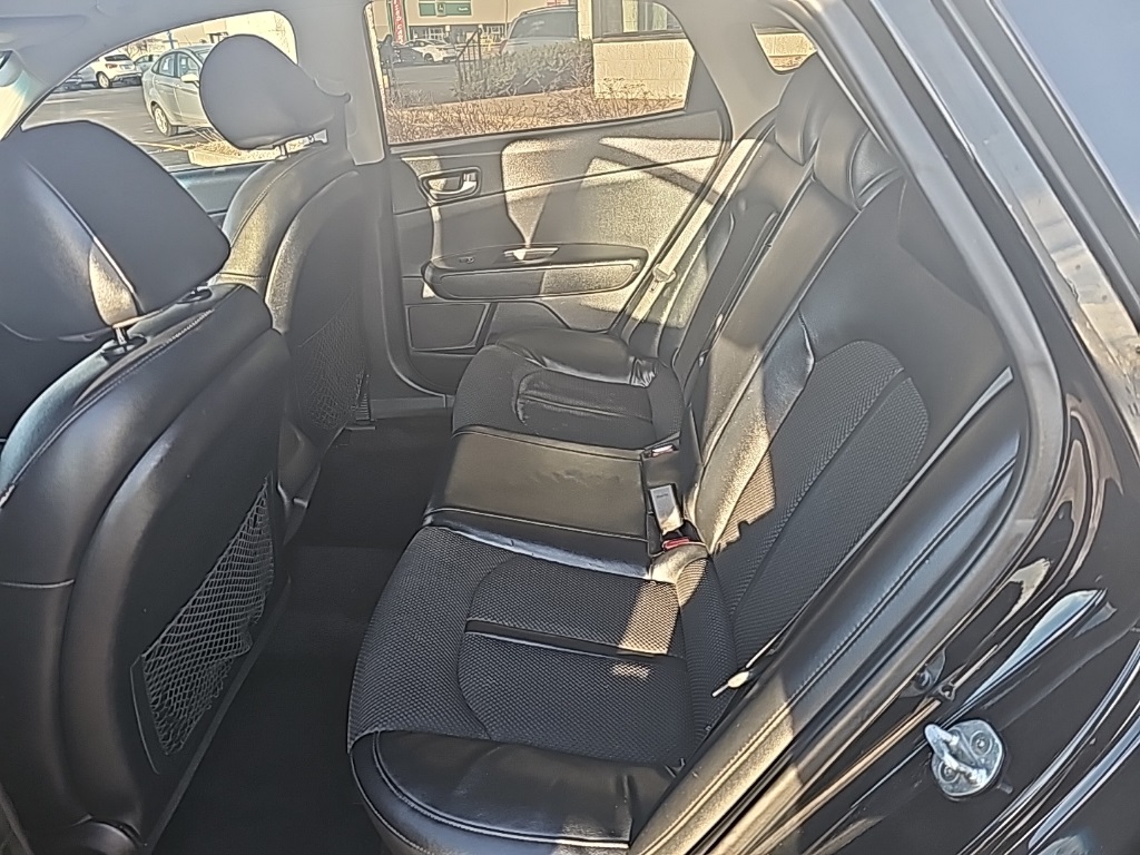 Vehicle image 12 of 24