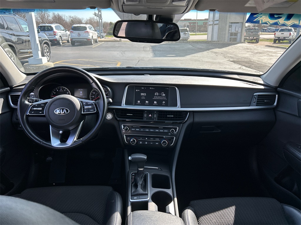 Vehicle image 30 of 35